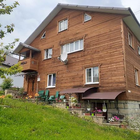 Hotel Kатруся Jaremtsche Exterior foto